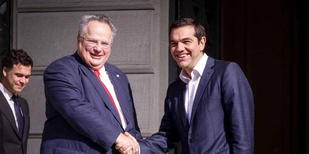 Παρέλαβε το ΥΠΕΞ ο Α.Τσίπρας – Ν.Κοτζιάς: «Eπέκταση χωρικών υδάτων στο Ιόνιο στα 12 ν.μ.» – Ρίχνουν «στάχτη» στα μάτια των Ελλήνων;